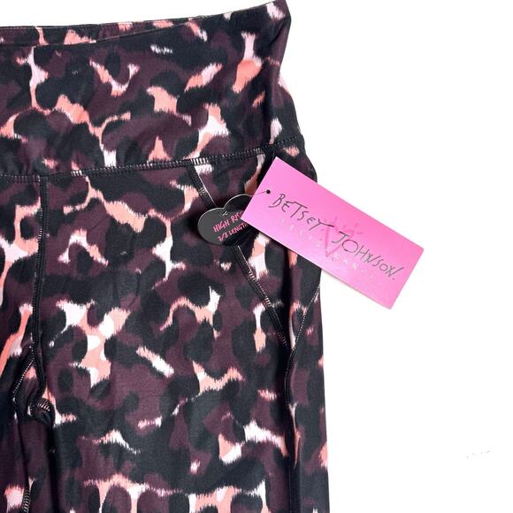 Betsey Johnson performance leggings Black/Merlot NWT Sz M - Picture 3 of 7